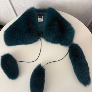 Gucci FW Runway Teal Blue Real Fox Fur Stole